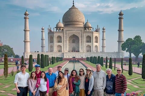 Ab Delhi: Taj Mahal und Agra - Stadtrundfahrt mit dem Auto