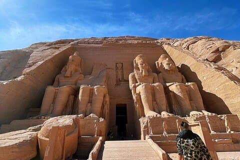 Private Transfer from Luxor to Abu Simbel Temples
