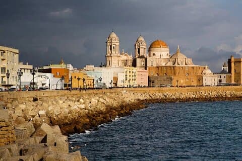 Private Tour nach Cadiz ab Sevilla inklusive ortskundigem Reiseleiter