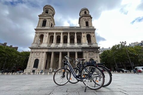 Kleine Gruppenradtour durch Paris Linkes Ufer