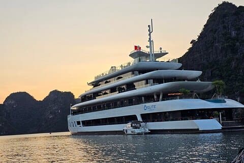 Croisière Elite of The Seas 6 étoiles dans la baie d'Halong et la baie de Lan Ha (2D1N)