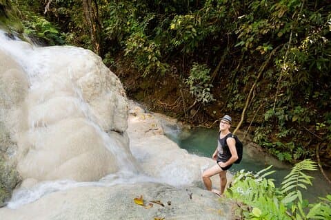Sticky Waterfall and Mae Ngat Boat Tour from Chiang Mai
