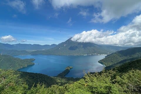 Nikko: Lake Chuzenji Scenic E-Bike & Hike Tour