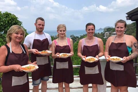 Cours de cuisine thaïlandaise d'une demi-journée avec vue sur la mer depuis Koh Tao