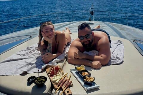Privat luksus yacht undslippe: Fuld dag krydstogt til Ischia eller Procida