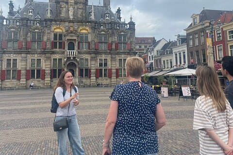 Delft in a Day: Private Tour with Royal Delft, Churches & Lunch