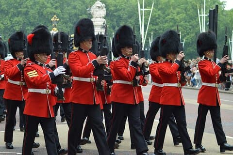 Wechsel der Wache zu Fuß in London