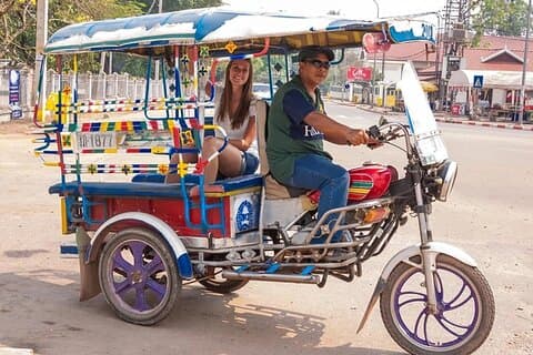 5 - Día Laos Aspectos destacados y ferrocarril de Laos desde Vientiane orLuang Prabang
