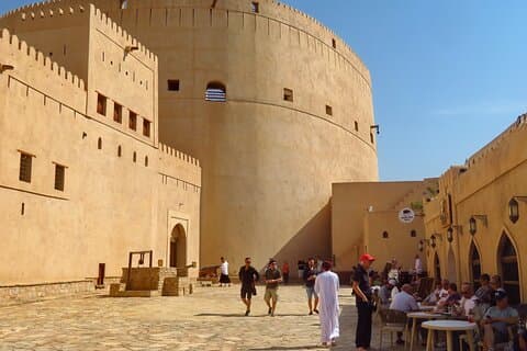 2 dagars rundtur i Oman med besök i Nizwa och Jebel Akhdar
