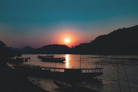 Croisière au coucher du soleil et visite privée du marché nocturne de Luang Prabang Mékong