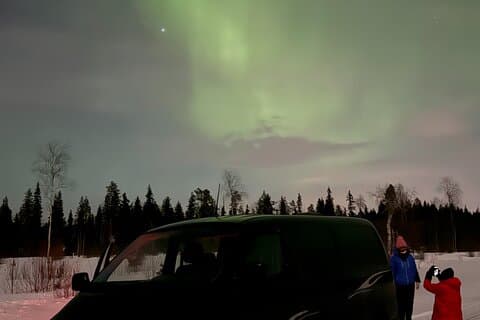 Viaggio privato aurora boreale per riempire tutti i tuoi sogni