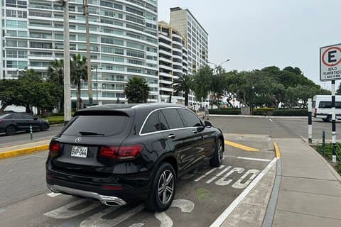 Lima Airport Transfer to Hotel Deluxe Car English Driver