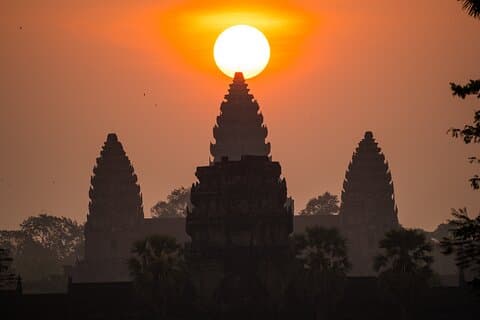 Siem Reap: Private Angkor Wat Sunrise & Tour Around Angkor Park