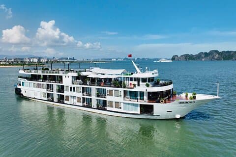 Ha Long Bay 2 Tage Tour mit 5 - Star Verdure Lotus Grandeur Cruise