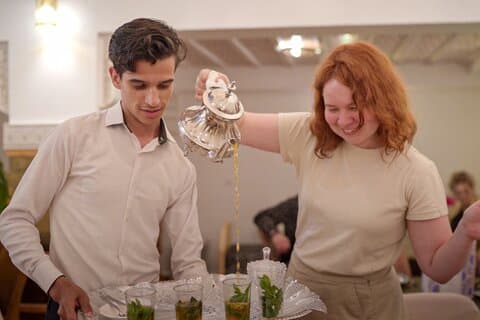 Marokkansk madlavningskursus med frokost i en traditionel riad i Fez