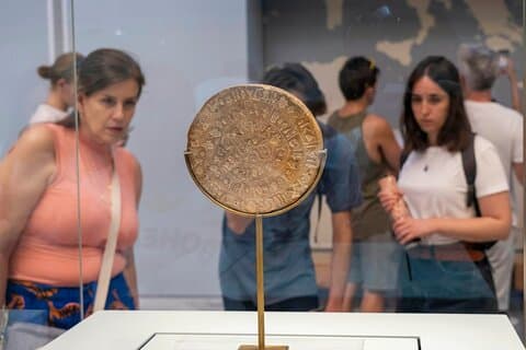 Heraklions arkeologiska museum Interaktiv familjevisning och spel