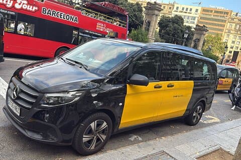 Taxi privato Trasporto Aeroporto a Barcellona Città