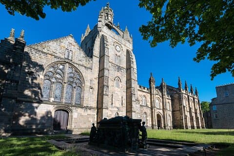 Old Aberdeen Historical Walking Tour with Food and Drink Tasting