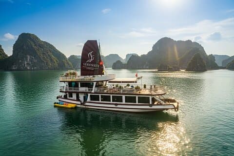Lan Ha Bay heldagskryssning från Hanoi - Serenity Boutique