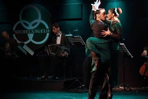 Middag og tangoshow på Michelangelo Tango, med transport