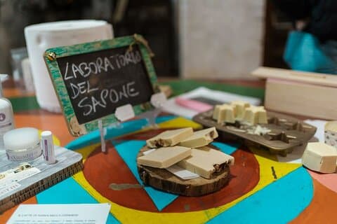 Donkey Milk Soap Workshop i Laterza med overførsel fra Matera