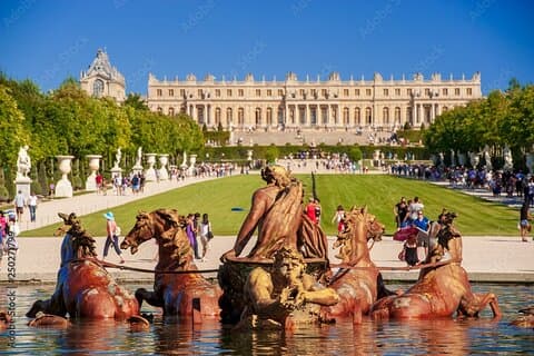 Transfert privé aller-retour de Paris à Versailles Berline ou Van