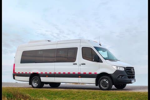 TRANSFER FROM OR TO THE AIRPORT (4 to 12 paxs)