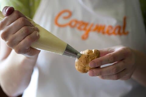Clase de preparación de profiteroles y pastelería Choux en el centro de París