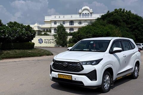 Agra to New Delhi Airport/Hotel – One-Way Cab Private Transfers