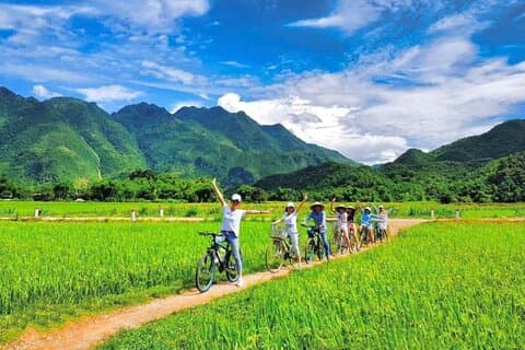 Mai Chau 1-dagstur : Cykling, kulturutbyte och grottutforskning