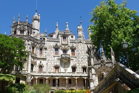 Private: Quinta da Regaleira & Sintra Historic Center Guided Tour
