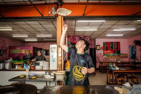 Krabi Kitchens Food Tour with 15+ Tastings