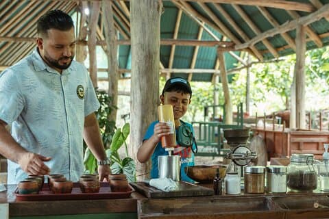 Chocolate Tour Manuel Antonio Tour with Transport