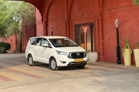 New Delhi to Agra Airport/Hotel – One-Way Cab Private Transfers