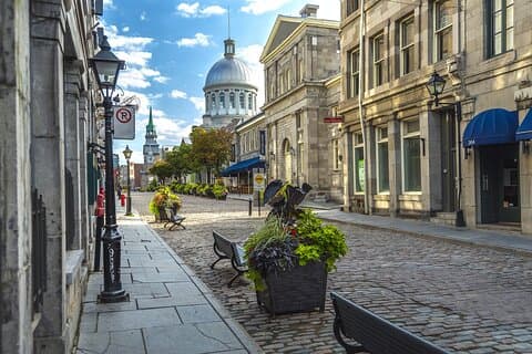 Old Montreal Walking Tour: History, Culture & Landmarks