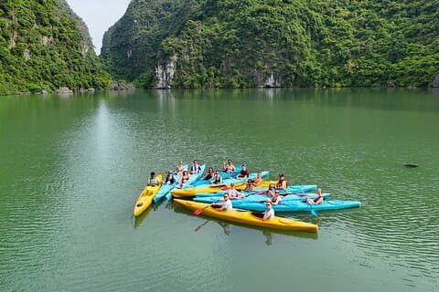 Cat Ba Island 2 dias de aventura com casa de família, trekking, passeio de barco