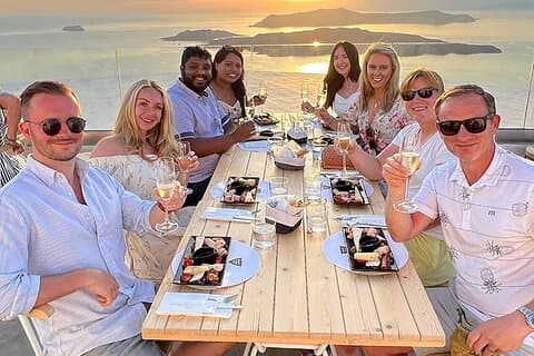 Santorini Wine Adventure con 12 Degustazioni di Vini, Tapas e Tramonto