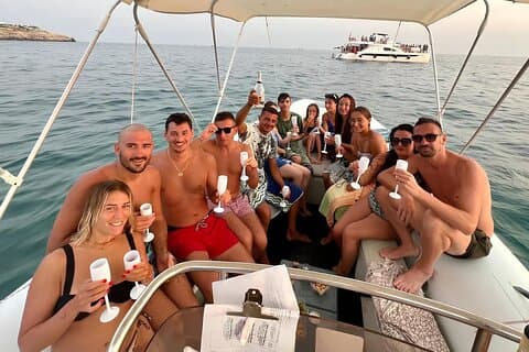Caves Boat Tour with Aperitif & Swim from Santa Maria di Leuca