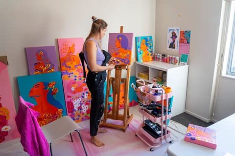 Schablonen-Porträt-Workshop Kreieren Sie mutige Kunst in Auckland