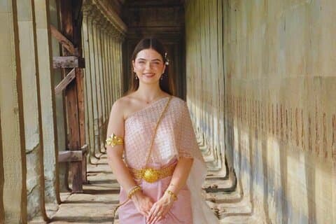 Angkor Wat Khmer Traditionell anpassad dressing erfarenhet