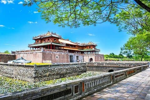 Hue Ancient Capital Luxury DAy Tour fra Hoi An og Da Nang
