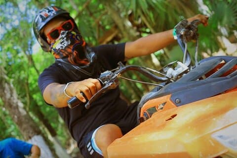 Single ATV ride med ziplines og underjordisk Cenote Cave Tour