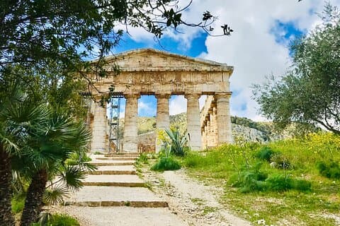 SEGESTA and MONREALE Private Tour from Palermo with Guide Driver