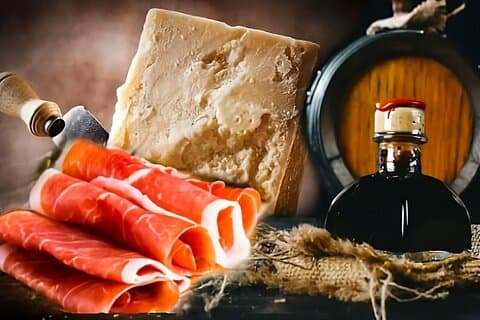 From Reggio Emilia AV Mediopadana to cheese ham balsamic vinegar