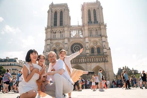 Tour interno ed esterno premium di Notre Dame con ingresso gratuito