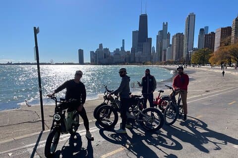Noleggio bici elettriche a Lincoln Park