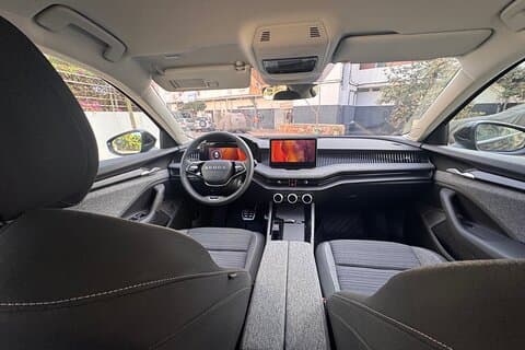 Private Round-Trip Transfer: Casablanca Airport ⇆ City Center