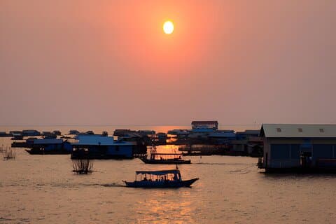 Siem Reap: Beng Mealea & Floating Village privat tur