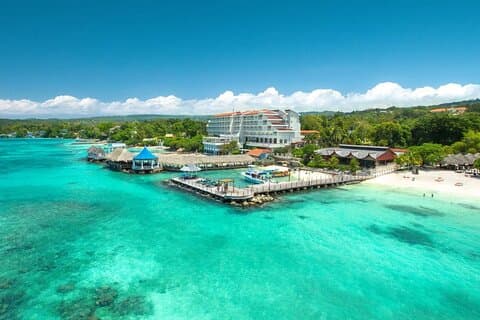 Montego Bay Jamaica flygplats eller hamn transfer till Ocho Rios Hotell