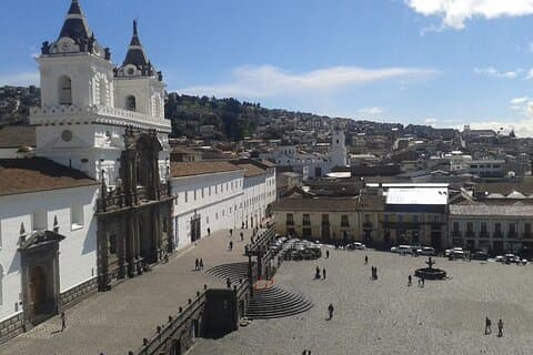 Private Guided Sightseeing and the Equator line